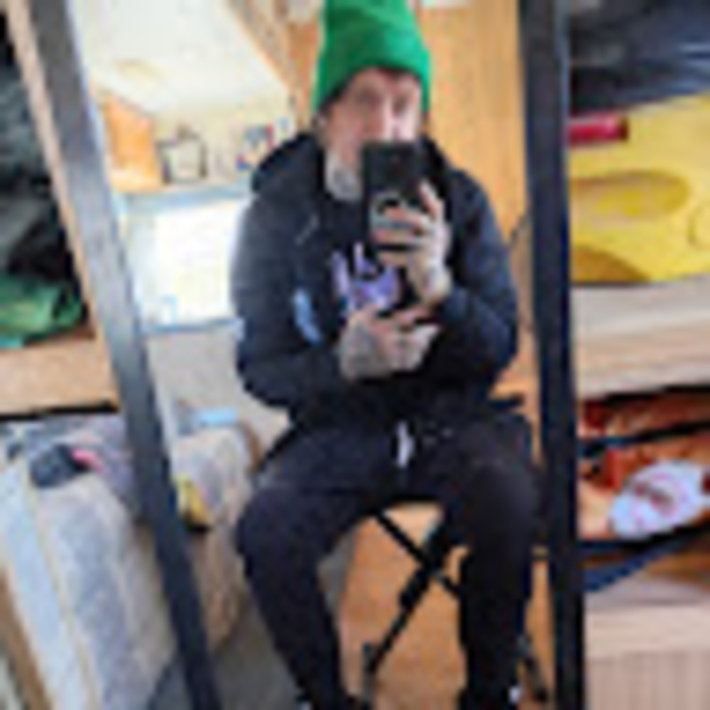 Meet your Posher, Sam